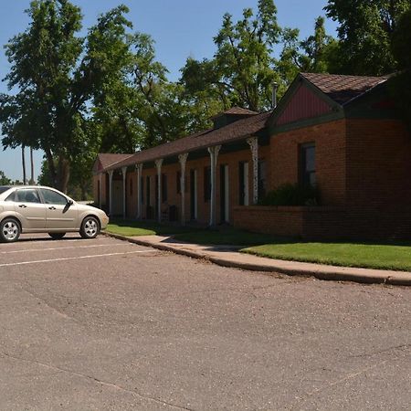The Evergreen Motel In Kansas Pratt Екстериор снимка